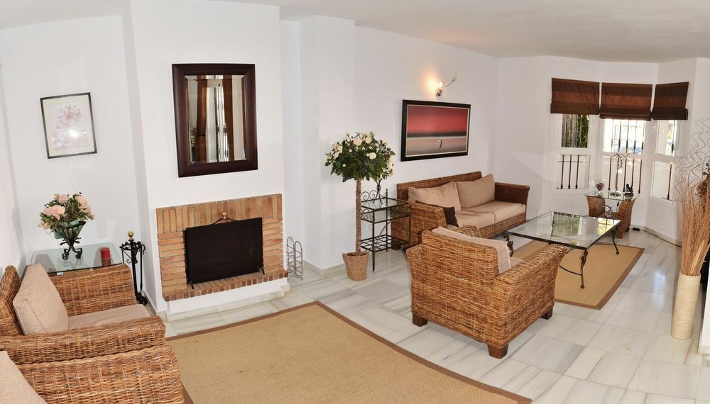 Apartamentos Y Casas Serinamar Marbella El Ángel Kültér fotó