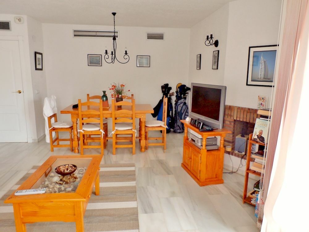 Apartamentos Y Casas Serinamar Marbella El Ángel Kültér fotó