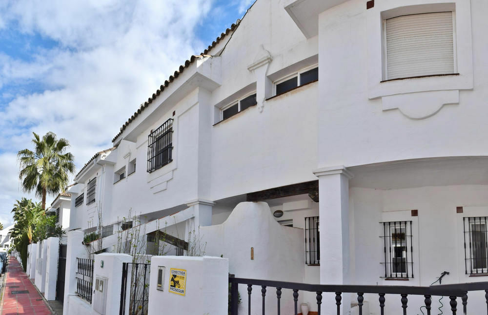 Apartamentos Y Casas Serinamar Marbella El Ángel Kültér fotó